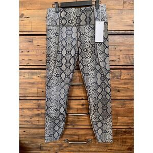 VARLEY Women's Snake Print Leggings NWT Sz M